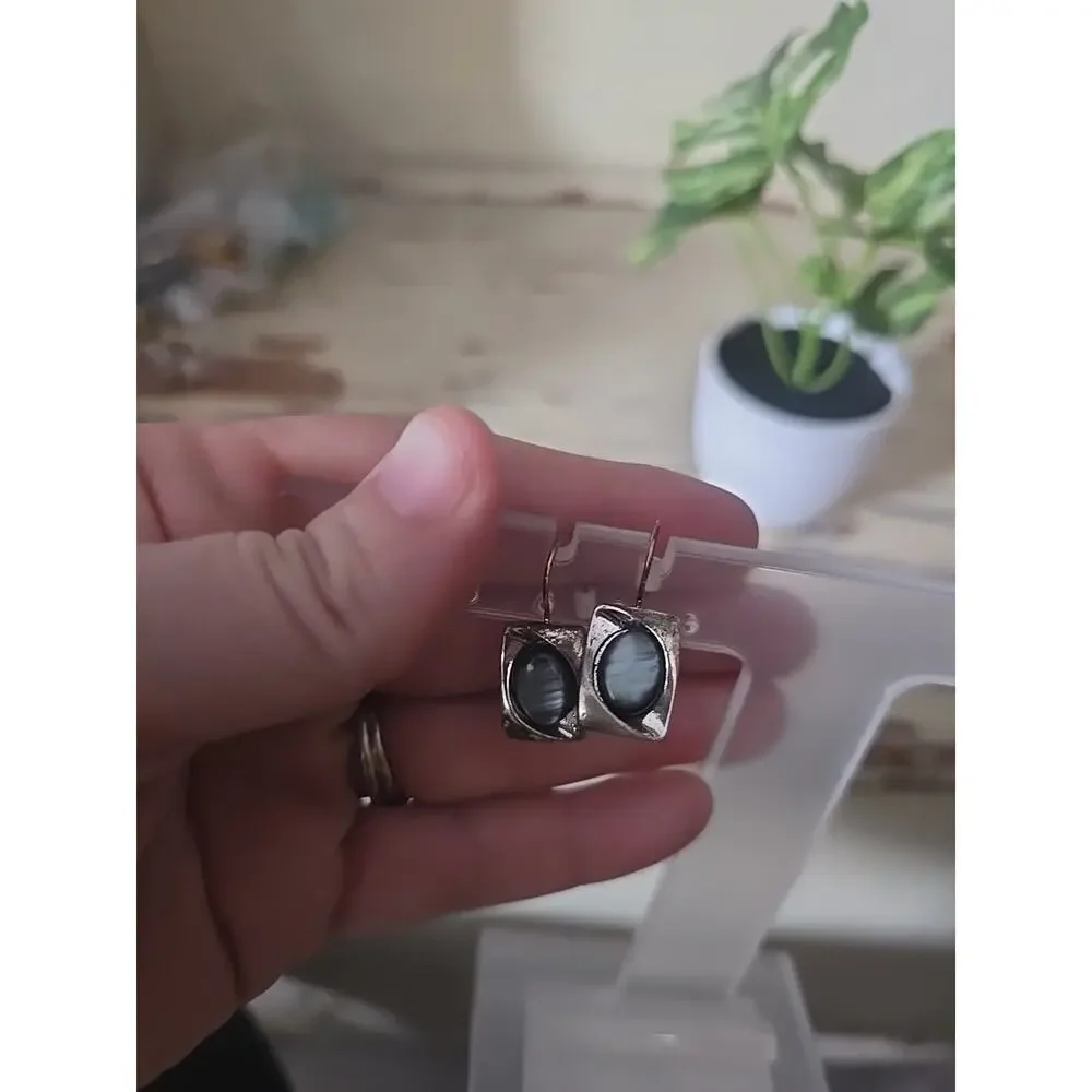 Vintage Kenneth‎ Cole KC Silver Rectangle Dangle Earrings Grey Cat Eye Cabochon